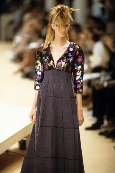 Look 60